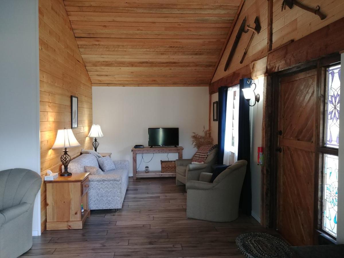 Wolfwood Guest Ranch Villa Clearwater Eksteriør bilde